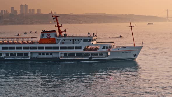 Touristic Boats in Istanbul alt