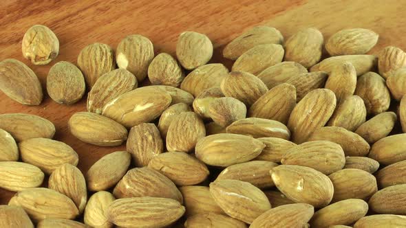 Roasted Almonds Rotating 4 alt