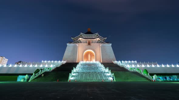 time lapse of Chiang Kai-Shek Memorial Hall at night in Taipei, Taiwan