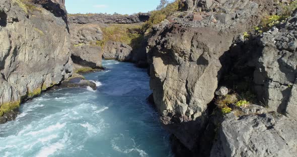 Gorge That Connects the Barnafoss and Hraunfossar Waterfalls Iceland alt