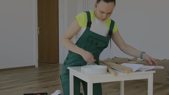 Female is Assembling Flower Stand alt