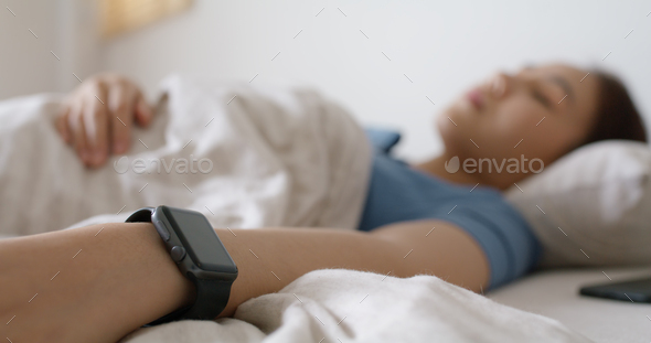 Asia teen woman wear smartwatch for sugar tracker, blood pressure tracking