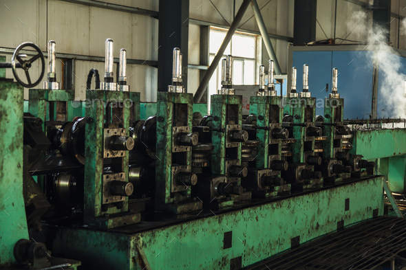 Equipment for the production of welded pipe
