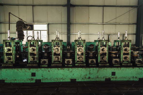 Equipment for the production of welded pipe