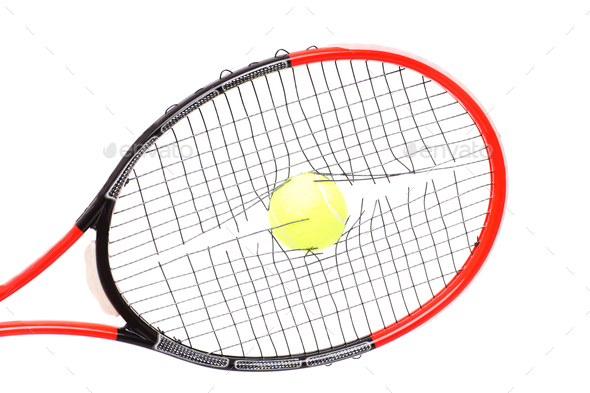 Broken strings in tennis racket