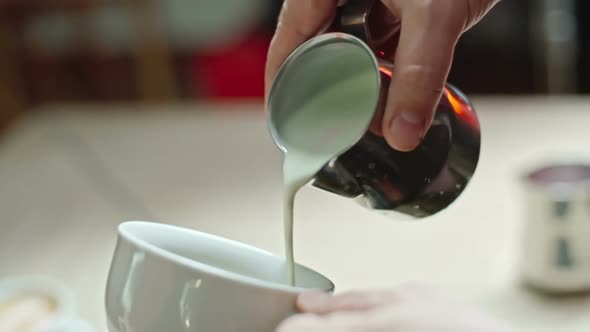 Barista Making Latte alt