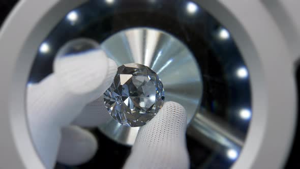 Huge Diamond Under Magnifying Glass alt