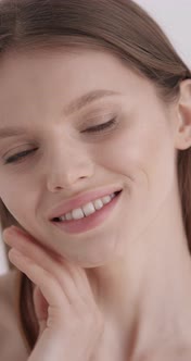 Woman Beauty Face alt