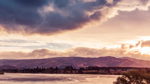 Sunset in New Zealand timelapse alt