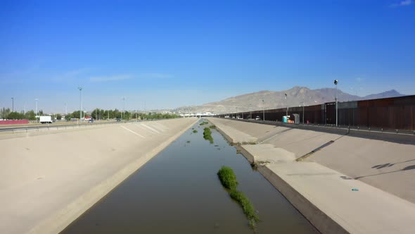 Rio Grande El Paso Tx  -  Juarez Border (USA-MEX)