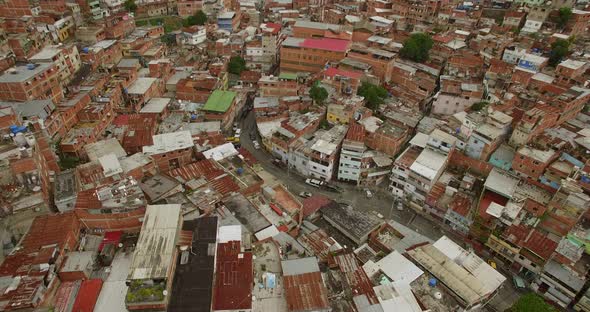Drone in Effect Into the Favela alt