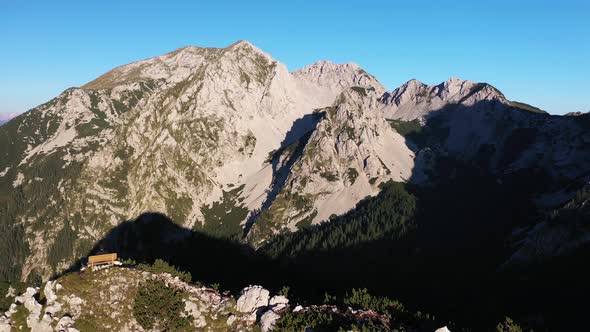 Bench with a view alt