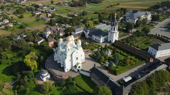 Aerial Shot Village Zymne. Svyatogorsky Assumption Zymna Stauropean Monastery Ukraine alt