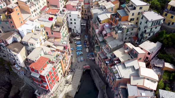Amazing Landscape of Cinque Terre, Italy alt