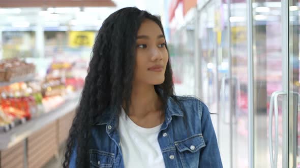 Shopping concepts. 4k Resolution. alt