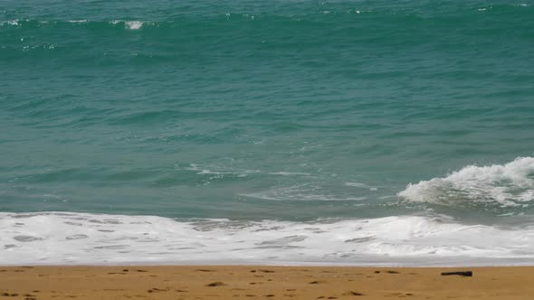 Turquoise Rolling Wave, Slow Motion alt