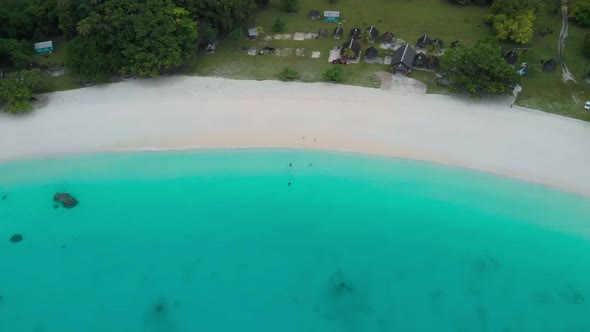 Champagne Beach, Vanuatu, Espiritu Santo island, Luganville,  South Pacific alt