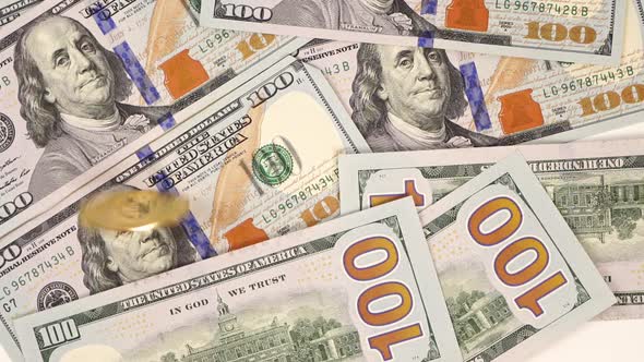 Bitcoin Rotates Like a Yula on Dollar Banknotes alt