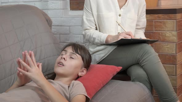 Happy Adolescence at Psychologist alt