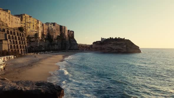 Tropea City near the Sea alt