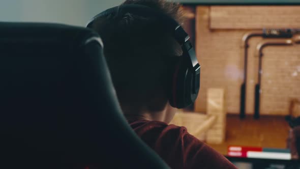 Teenager Finishing to Play Shooter alt