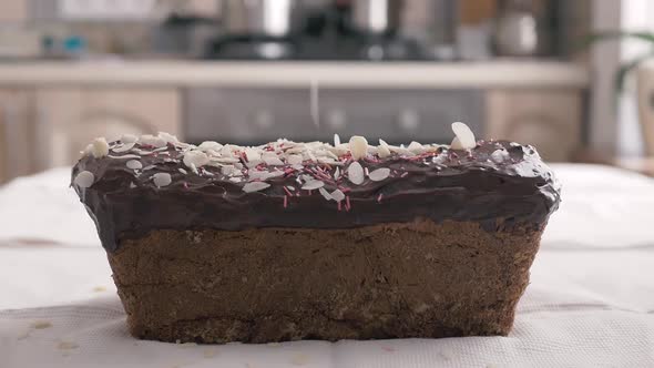 Preparing Easter cakes for the holiday. Glaze and topping for Easter. alt