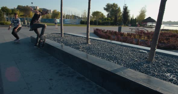Two Skater Boys Are Doing a Rail Slide at the Same Time, Skater Grunge,  alt
