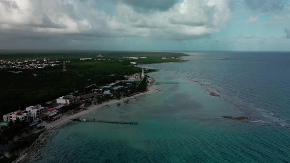 View of the beach of Mahahual near the coralreef alt