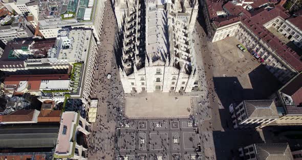 Duomo Cathedral in Milan, Italy, Aerial Establishing View, Dolly Out alt