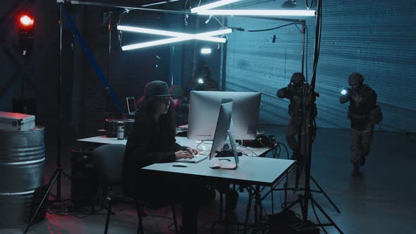 SWAT Team Storming Underground Hackers Hideout alt
