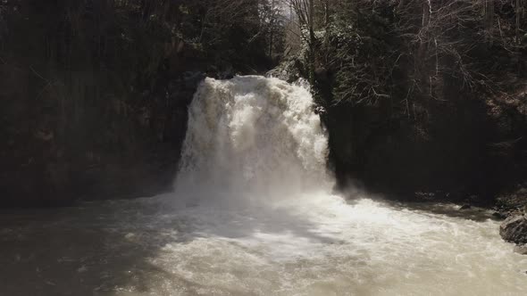 Waterfall - 4K D-log