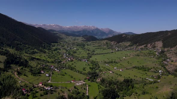 Mountain Villages And Alpine Meadows alt