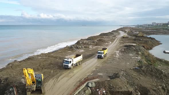 Marine Excavators And Construction Equipment alt