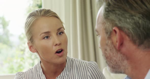 Couple arguing with each other alt