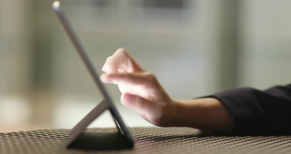 Finger Typing on Tablet Computer 