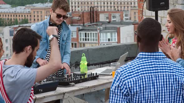 Dj Performance on Urban Rooftop alt