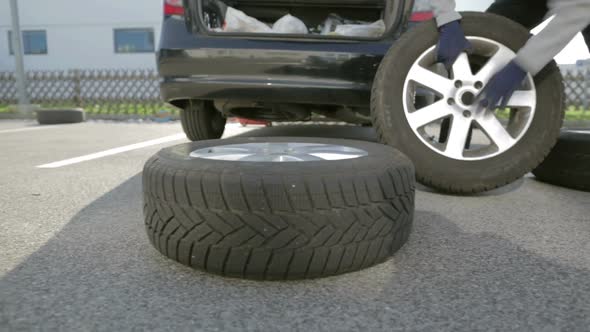Woman Car Tyre Change alt