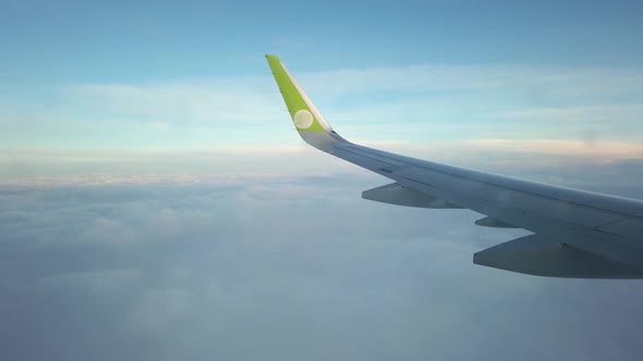 Flight of the Aircraft at the Echelon alt