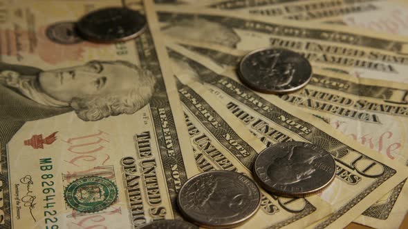 Rotating shot of American currency alt