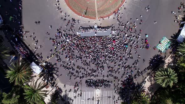 Aerial Birds Eye View Of Glorieta De La Palma Roundabout With Crowds To See The New Ahuehuete Tree G alt
