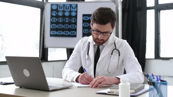 Virtual Medican Consultation alt