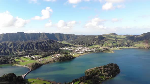 Panoramic of Lagoa Azul (Blue Lake) in Sete cidades, Ponta Delgada, Azores - Pan shot alt