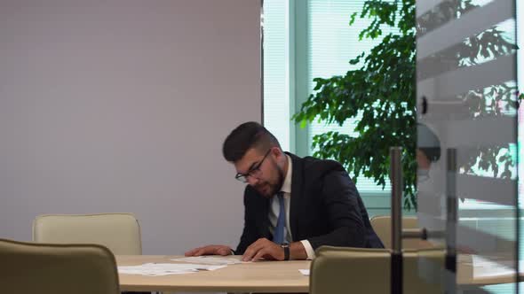 Project Manager Has a Problem alt