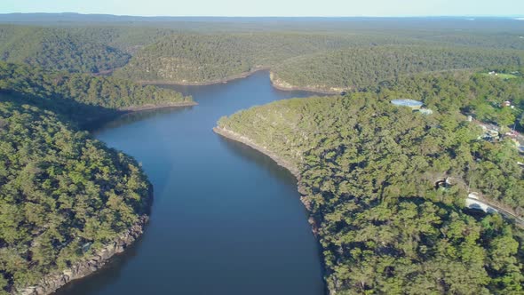Backward flight over Lake Nepean in New South Wales, Australia alt
