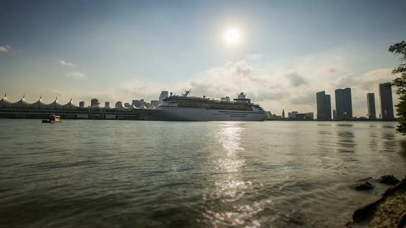 Cruise ship Timelapse alt