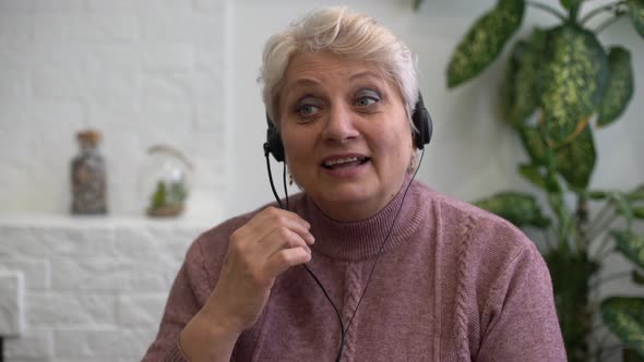 Profile Side View Portrait of Her She Nice Attractive Addicted Focused Grayhaired Blonde Granny alt