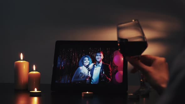 Online Xmas Party Virtual Cheers Couple Greeting alt