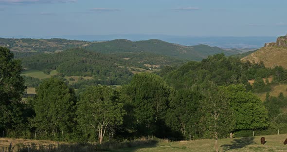 Murol, Puy de Dome, Auvergne, France. The middle age fortress dated XII th century alt