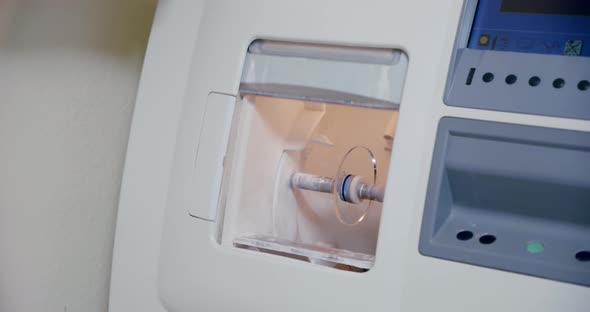 Making Glasses Installs Lens Devicer Grinding Trimming Lenses Glasses Start Process Optical Store alt