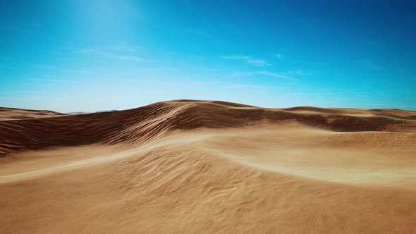 Beautiful Sand Dunes in the Sahara Desert alt
